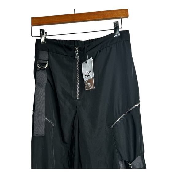 Tiger Mist Womens Elite Moto Pants Size XS Black Relaxed NWTs Preppy - Picture 4 of 12